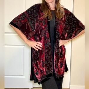 Lovestitch Black & Red Paisley Velvet kimono